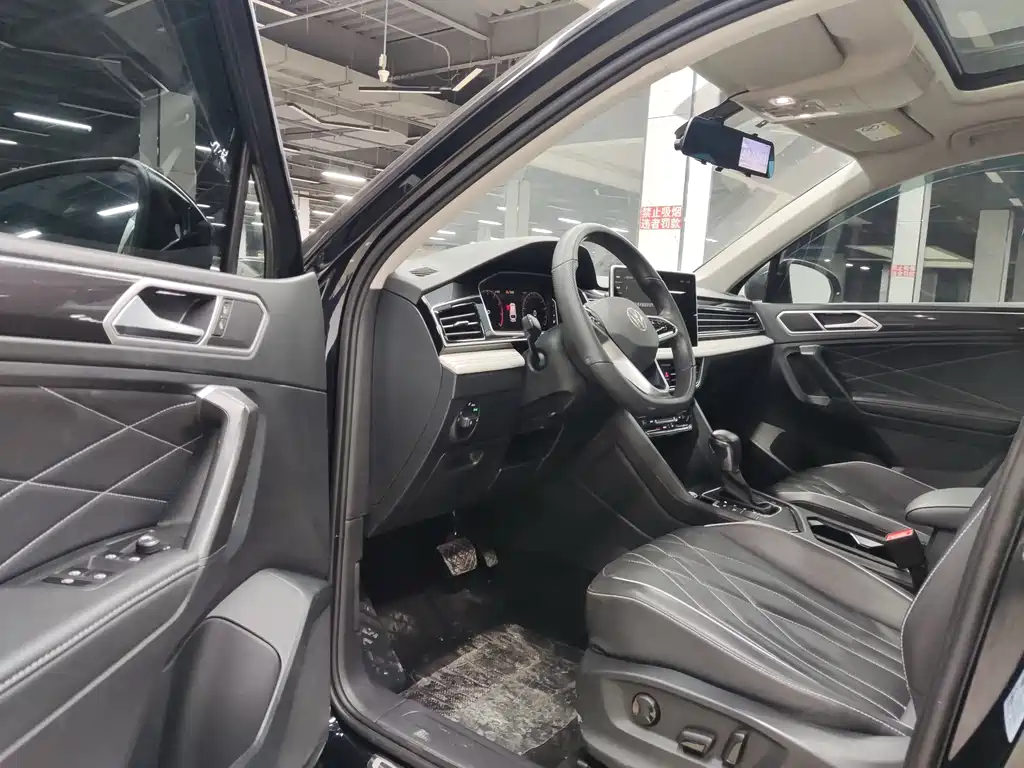 Volkswagen Tiguan L L 2023 280TSI AT