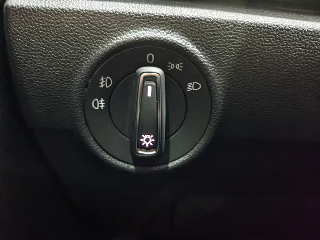 VOLKSWAGEN T ROC EXPLORING SONGS