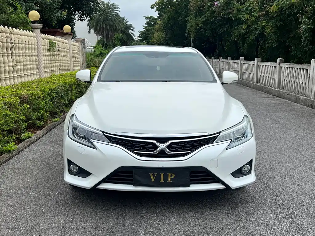 Toyota Reiz — миниатюра 3