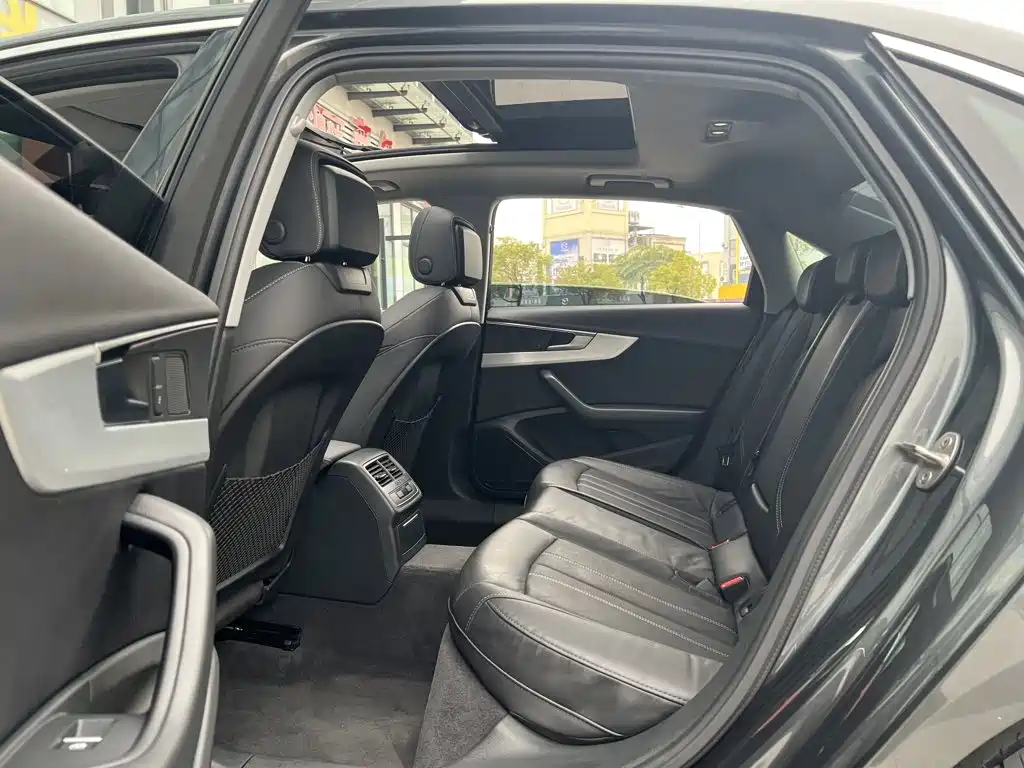 Audi A4L — миниатюра 12