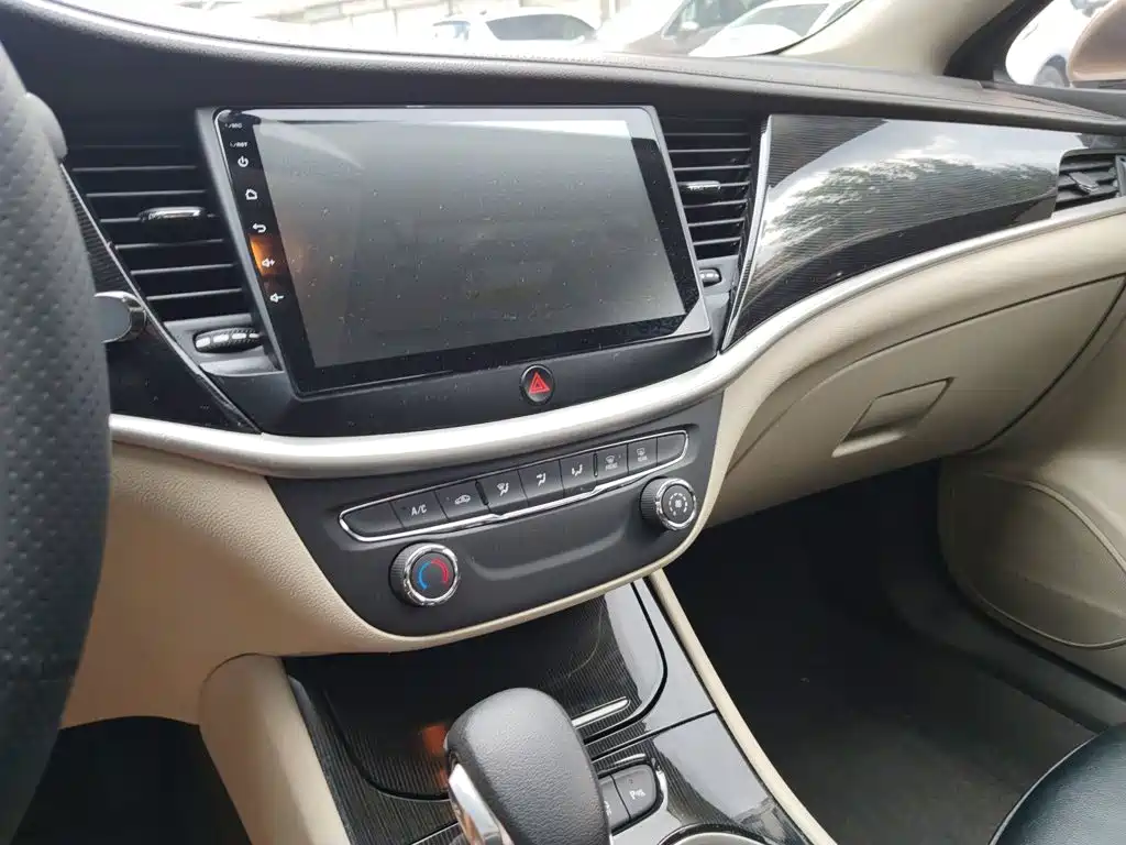 Buick Verano — миниатюра 16