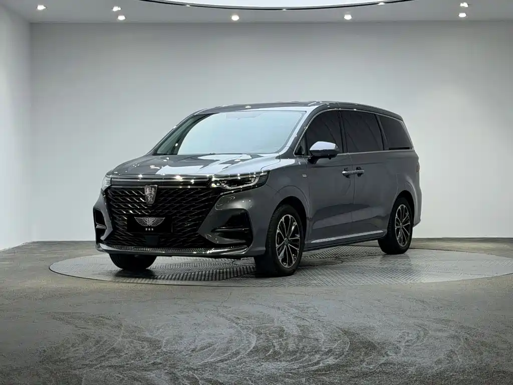 Roewe iMAX8