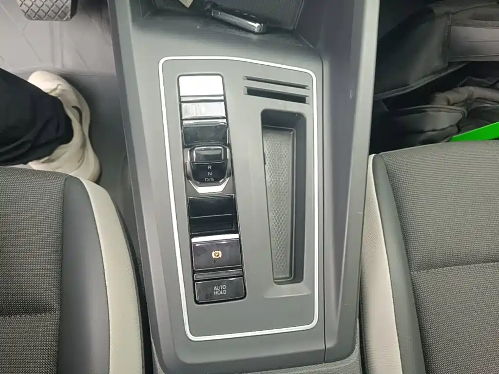 Volkswagen Golf — миниатюра 14