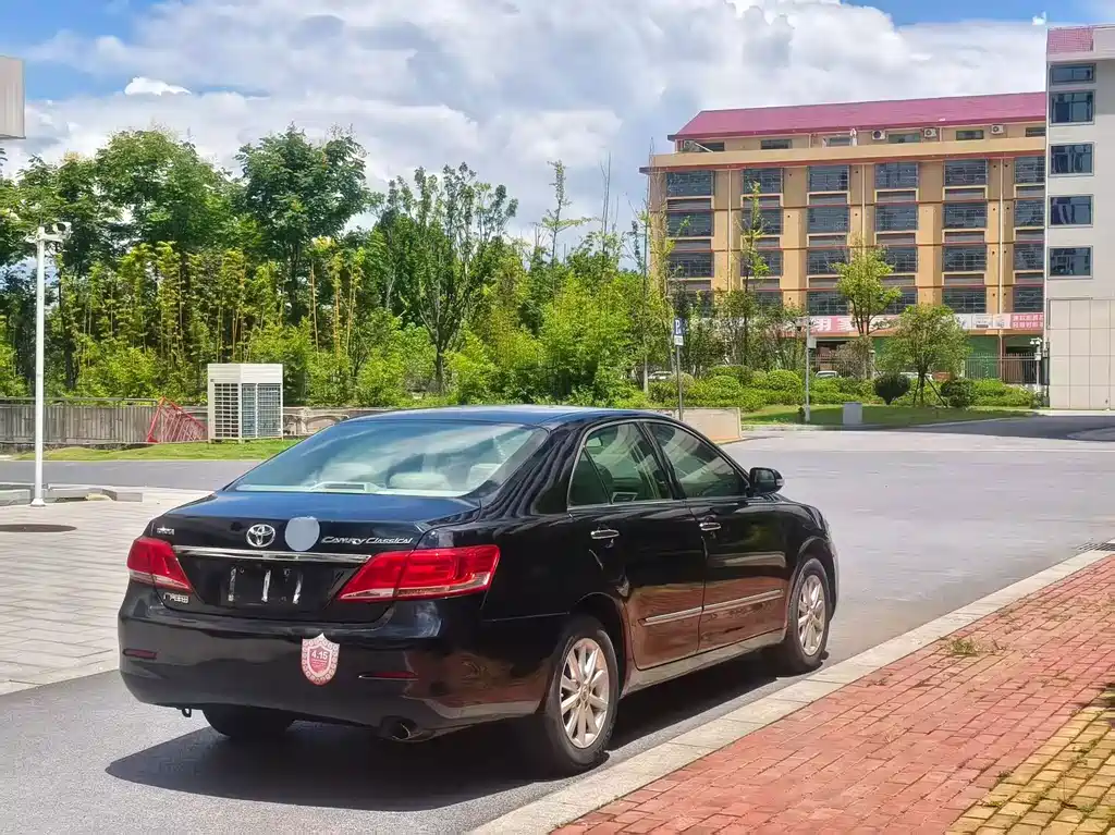 Toyota Camry — миниатюра 7