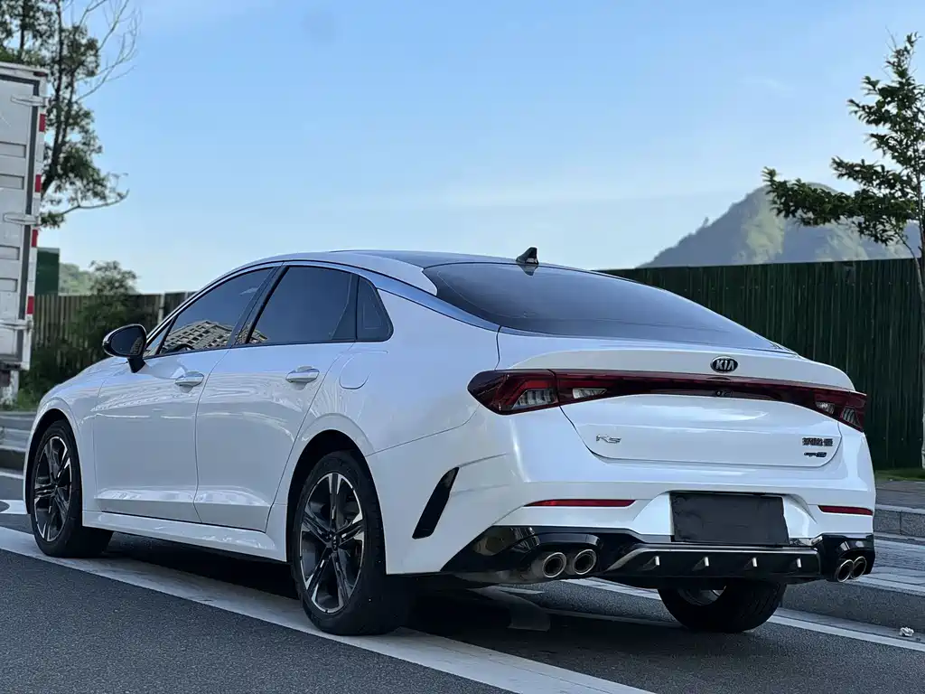 Kia K5 — миниатюра 16