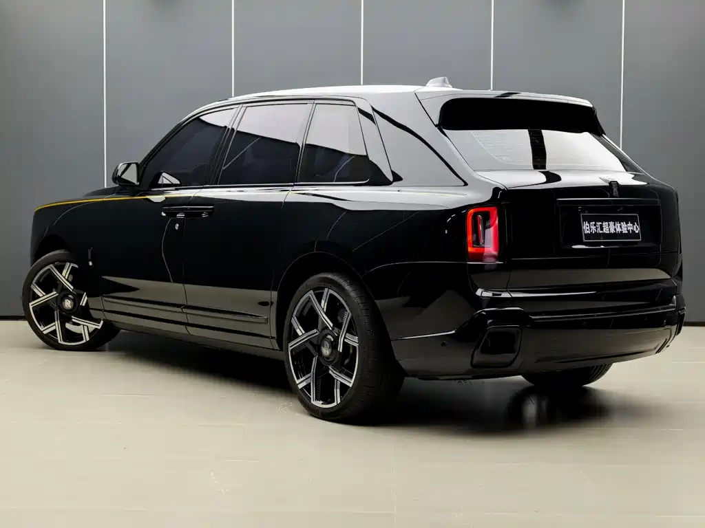 Rolls-Royce Cullinan — миниатюра 7