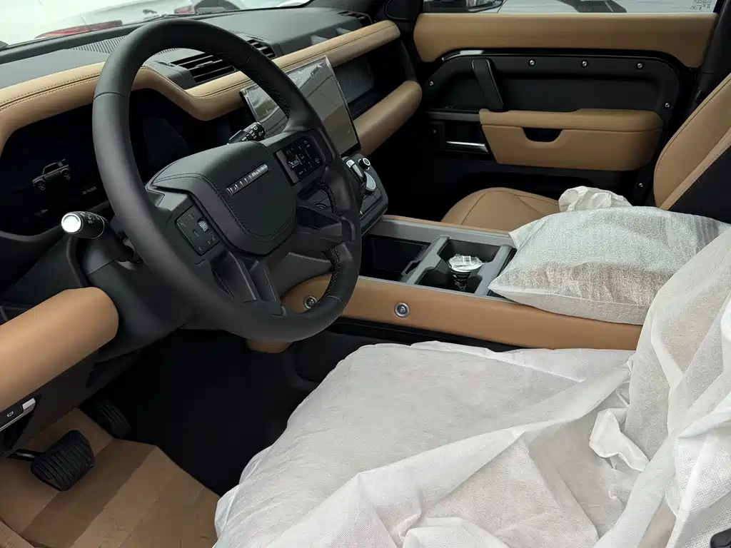 Land Rover Defender — миниатюра 4