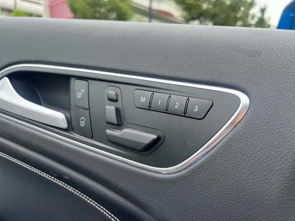 Mercedes-Benz A-Class (Import) — миниатюра 19