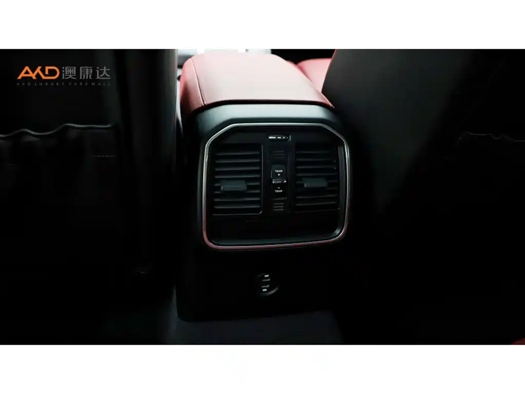 Porsche Macan — миниатюра 9