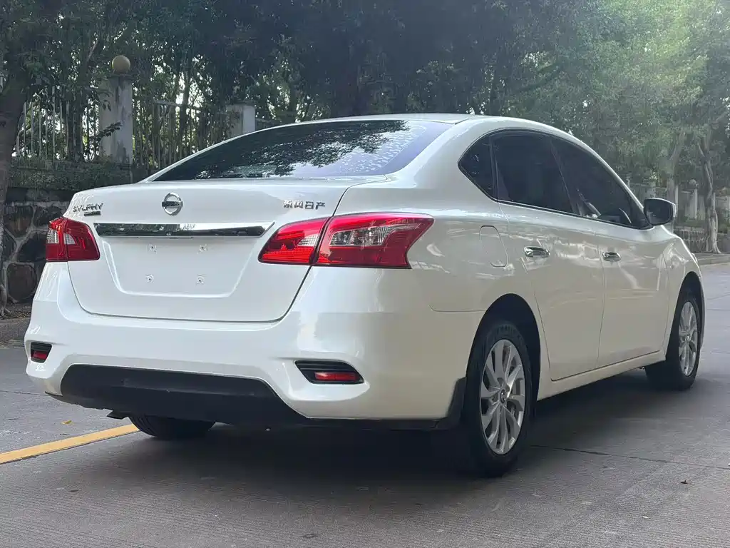 Nissan Sylphy — миниатюра 7