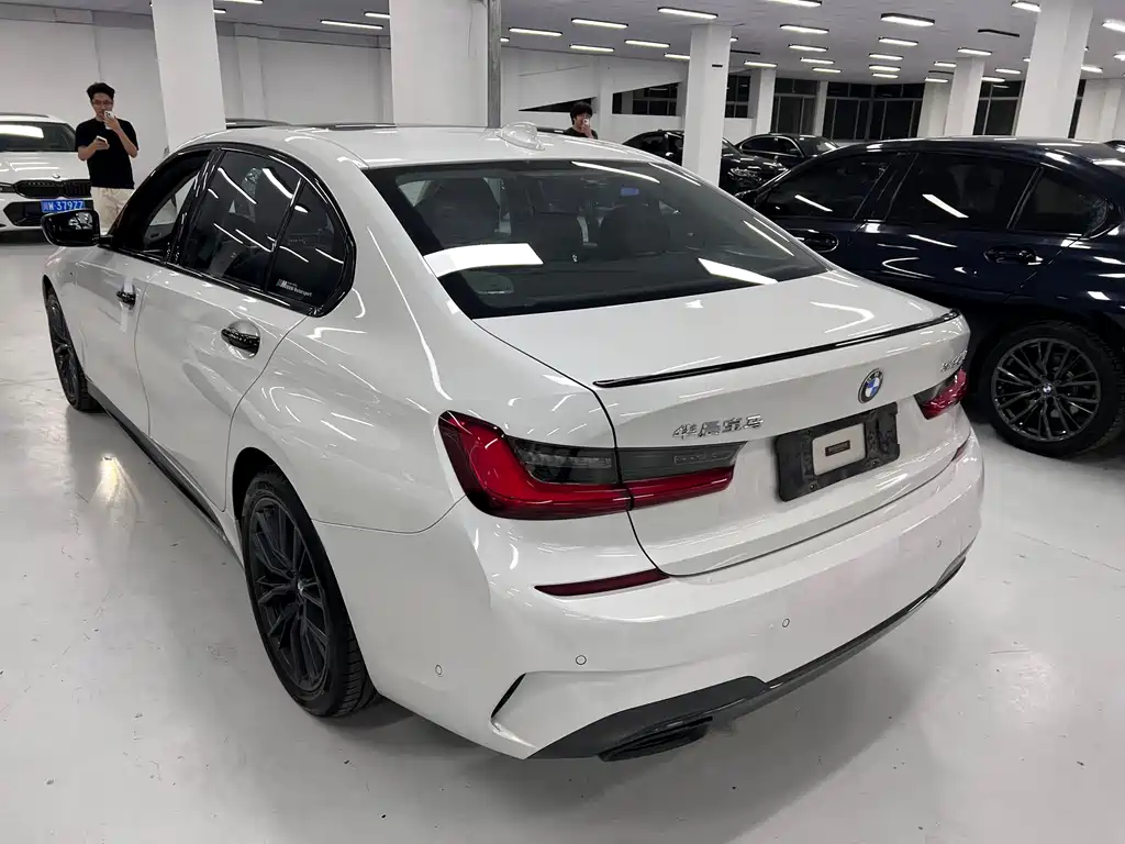 BMW 3 Series — миниатюра 4