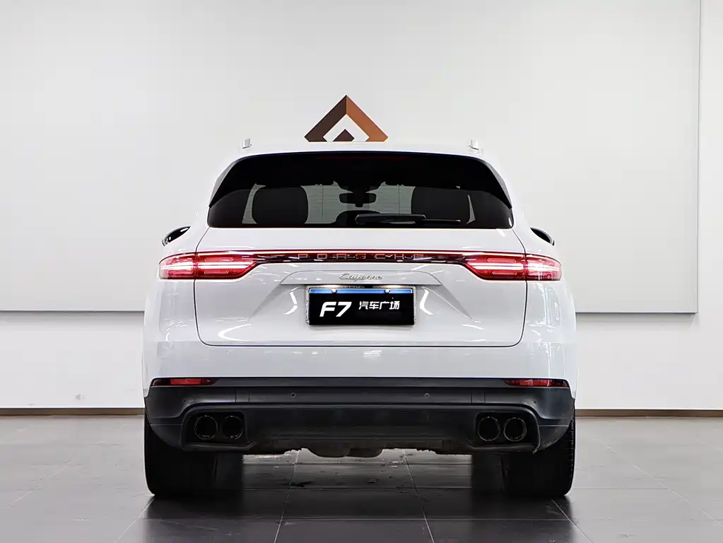 Porsche Cayenne — миниатюра 5