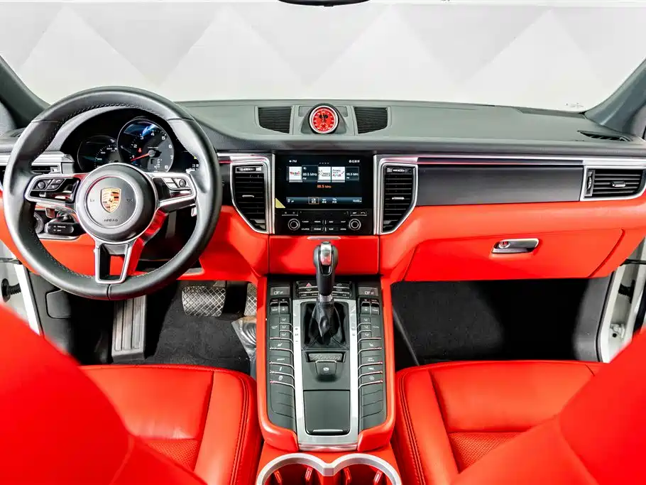 Porsche Macan — миниатюра 13