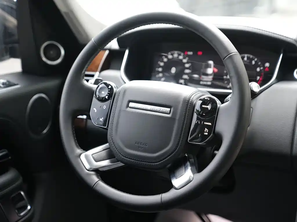 Land Rover Range Rover — миниатюра 7