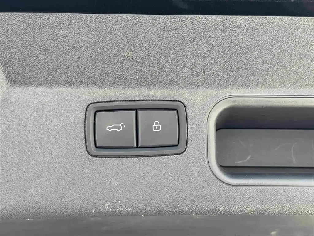 Li Auto Li ONE — миниатюра 21