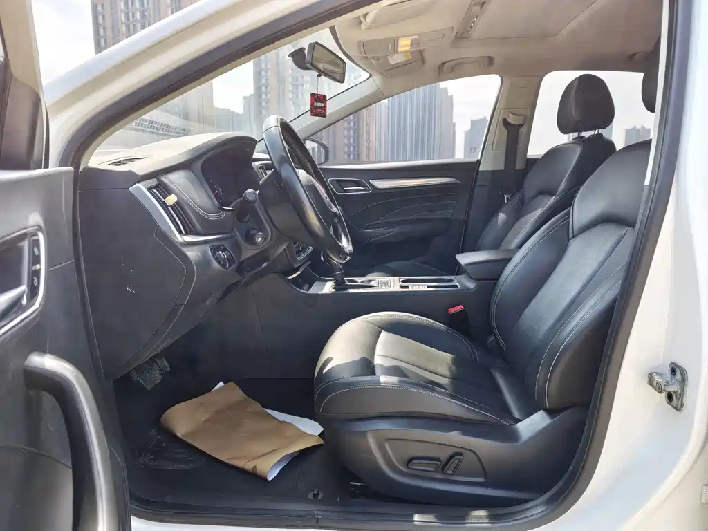 Roewe i6 Classic — миниатюра 9