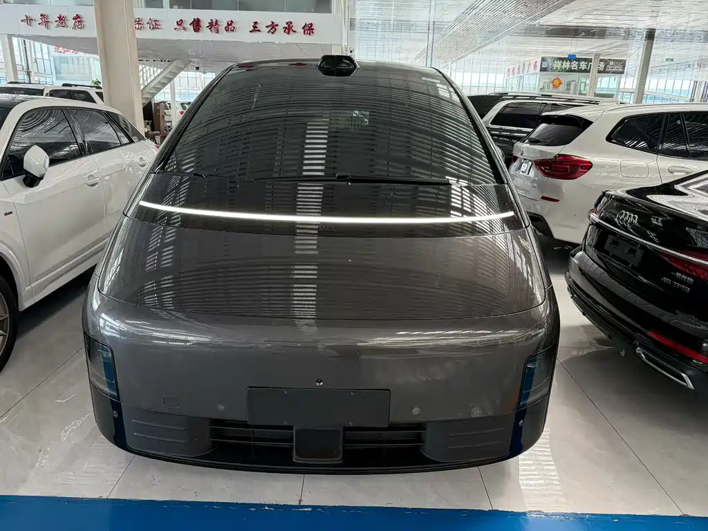 Li Auto Li MEGA