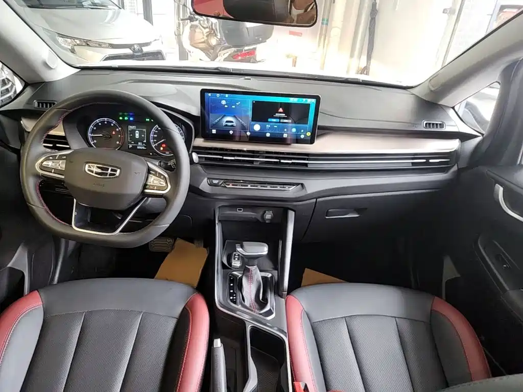 Geely Vision X3 — миниатюра 10