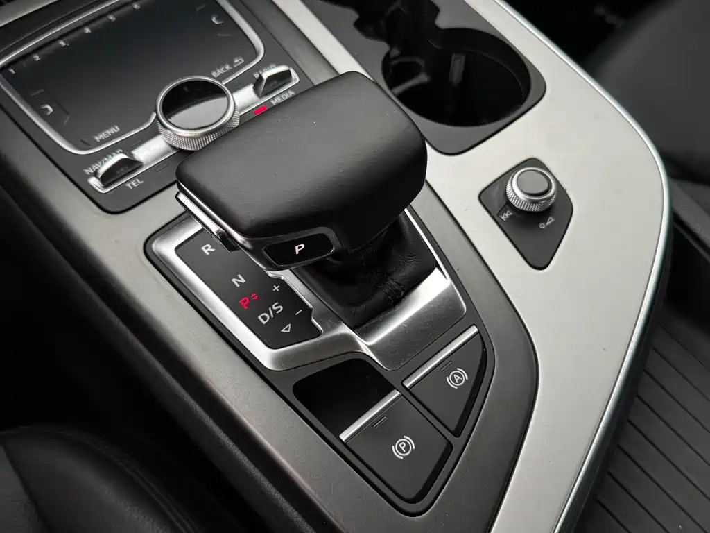 Audi Q7 — миниатюра 16