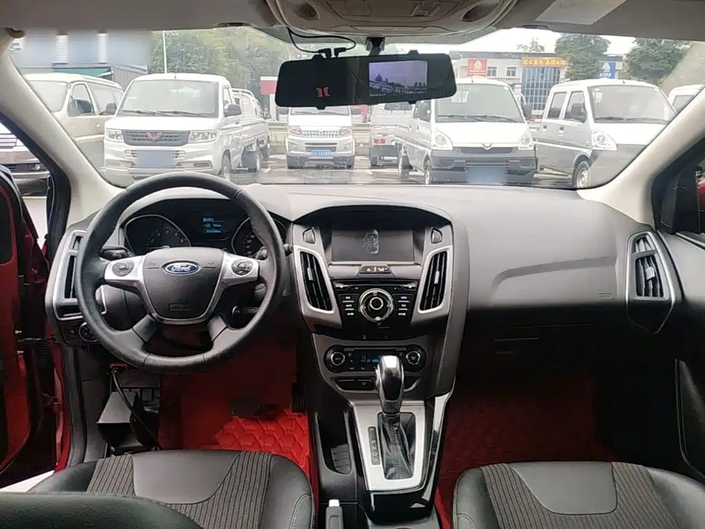 Ford Focus — миниатюра 10