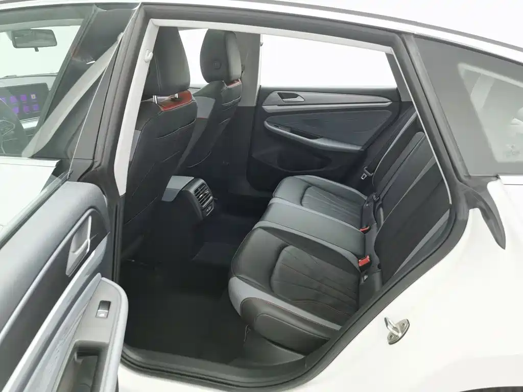 Volkswagen Lamando — миниатюра 15