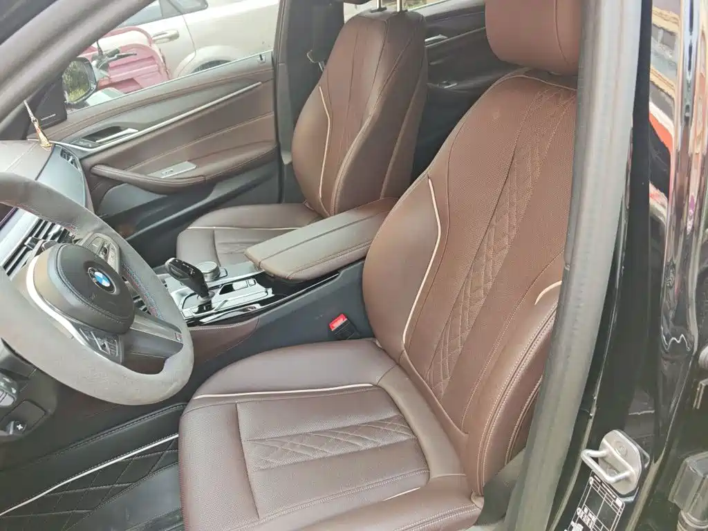 BMW 5 Series — миниатюра 8