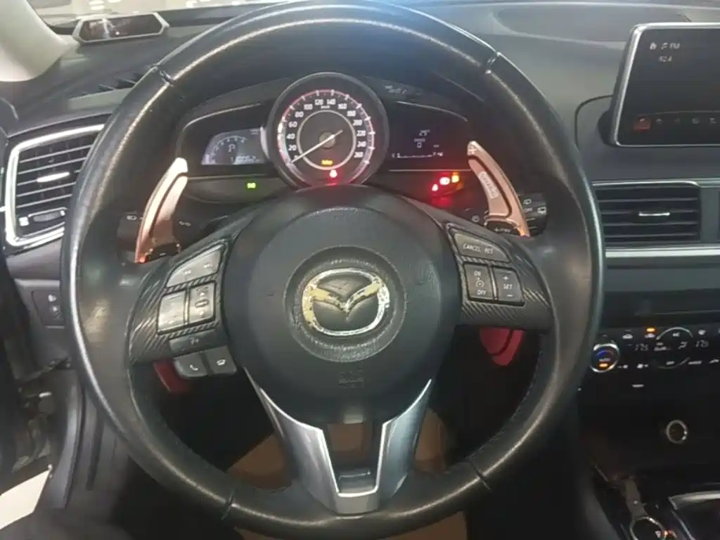Mazda 3 Axela — миниатюра 11