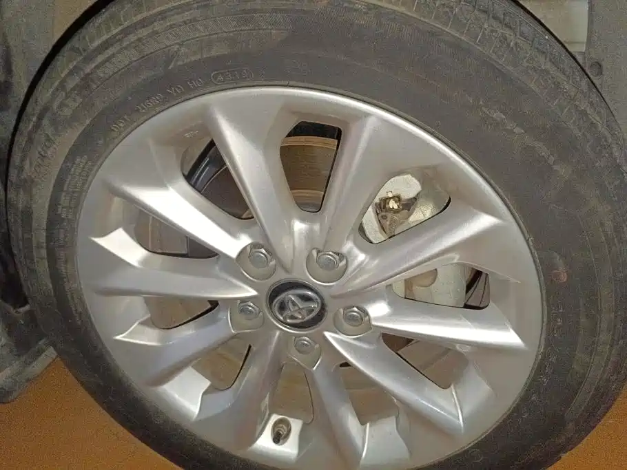 Toyota Corolla — миниатюра 6
