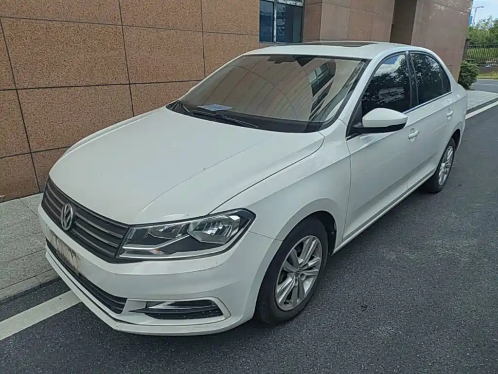 Volkswagen Santana — миниатюра 2