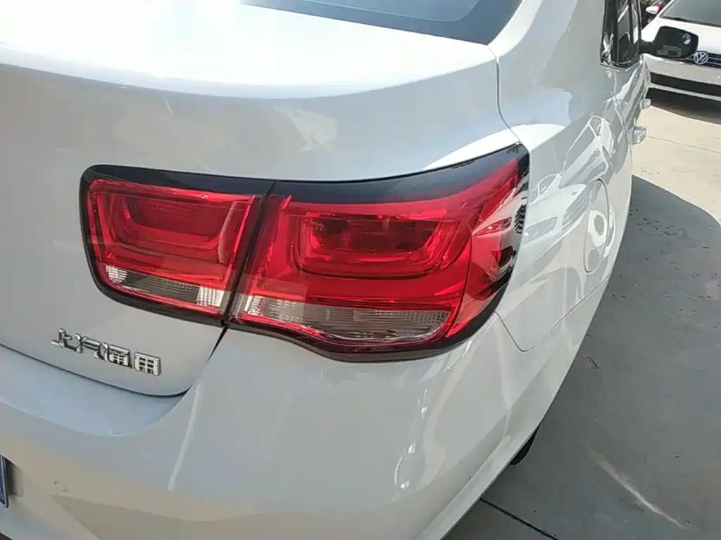 Chevrolet Malibu — миниатюра 8