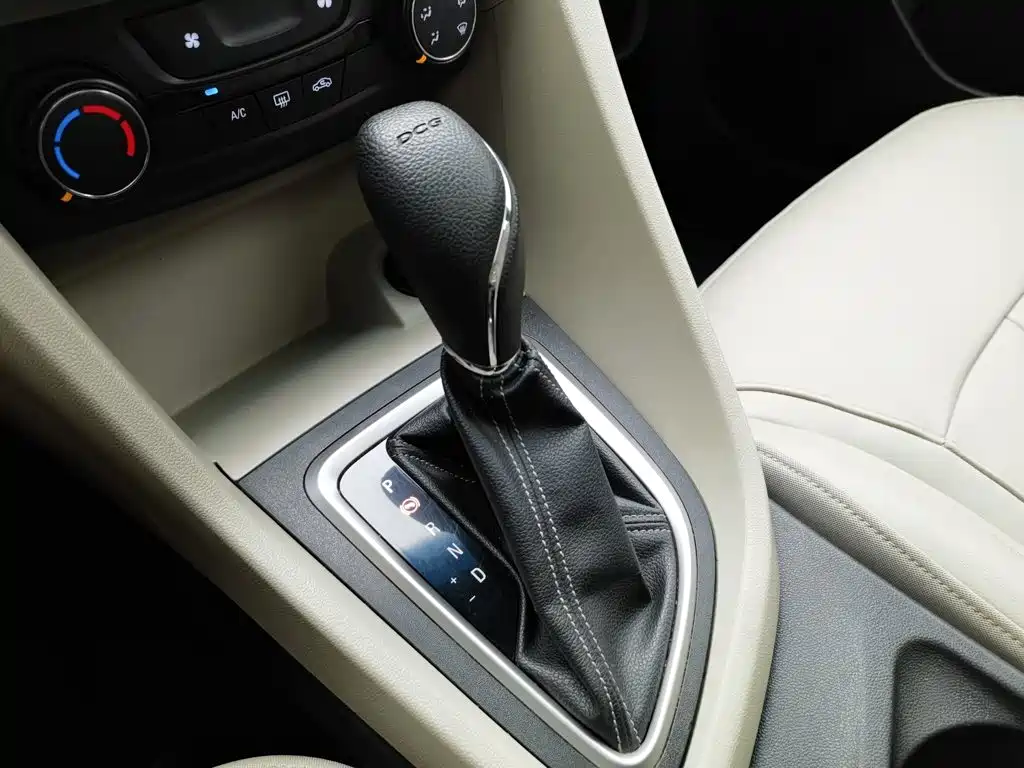 Buick Excelle — миниатюра 13