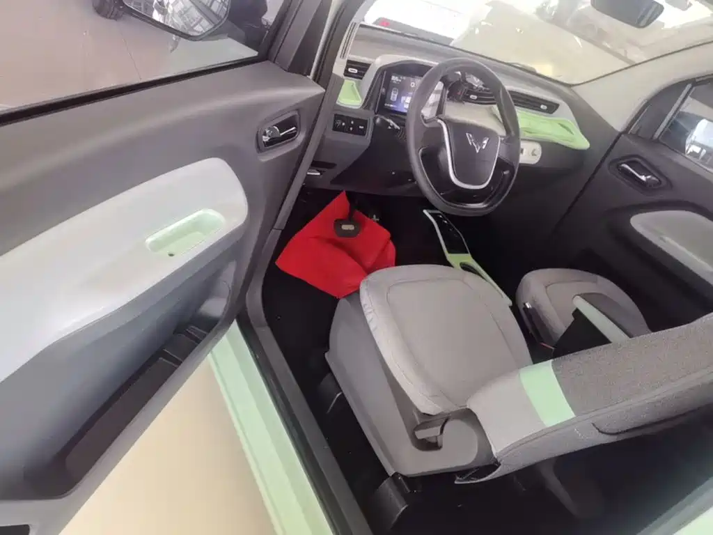 Wuling MINIEV — миниатюра 15