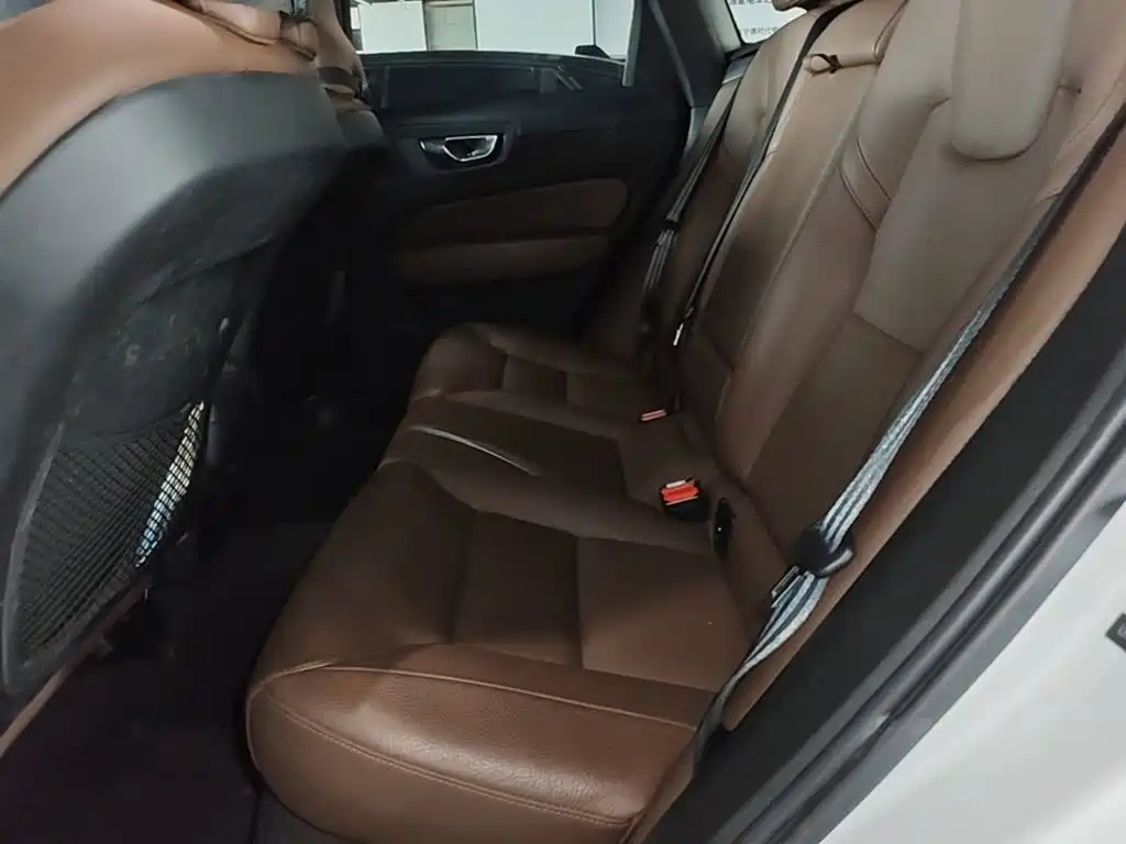 Volvo XC60 — миниатюра 13