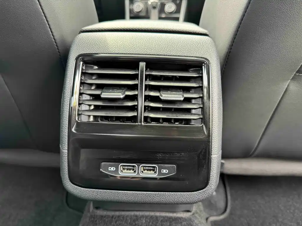 Volkswagen Sagitar — миниатюра 24