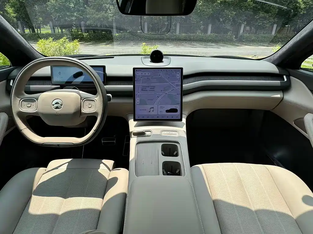 NIO ES8 — миниатюра 9