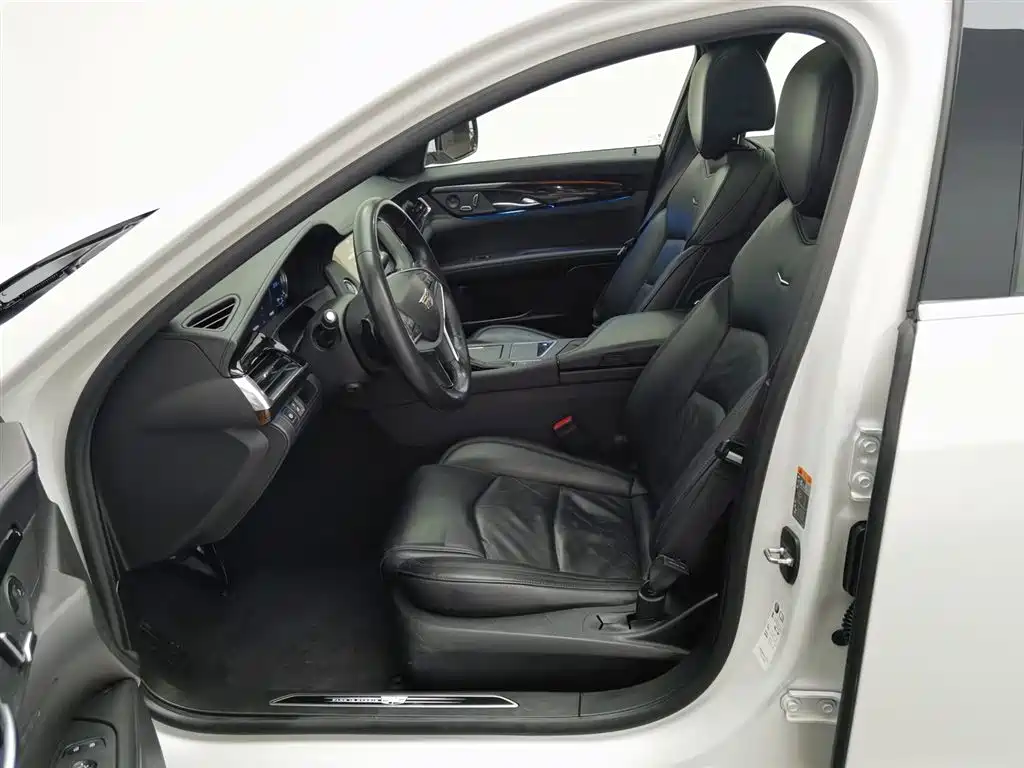 CADILLAC CT6 PLUG IN