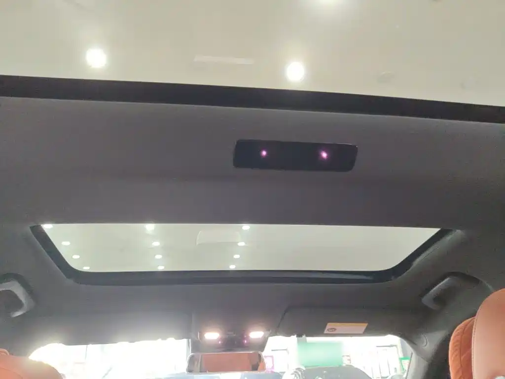 Li Auto Li L8 — миниатюра 18