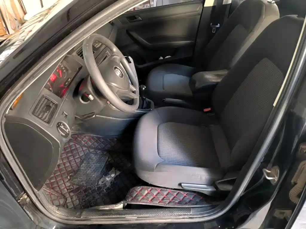 Volkswagen Santana — миниатюра 15