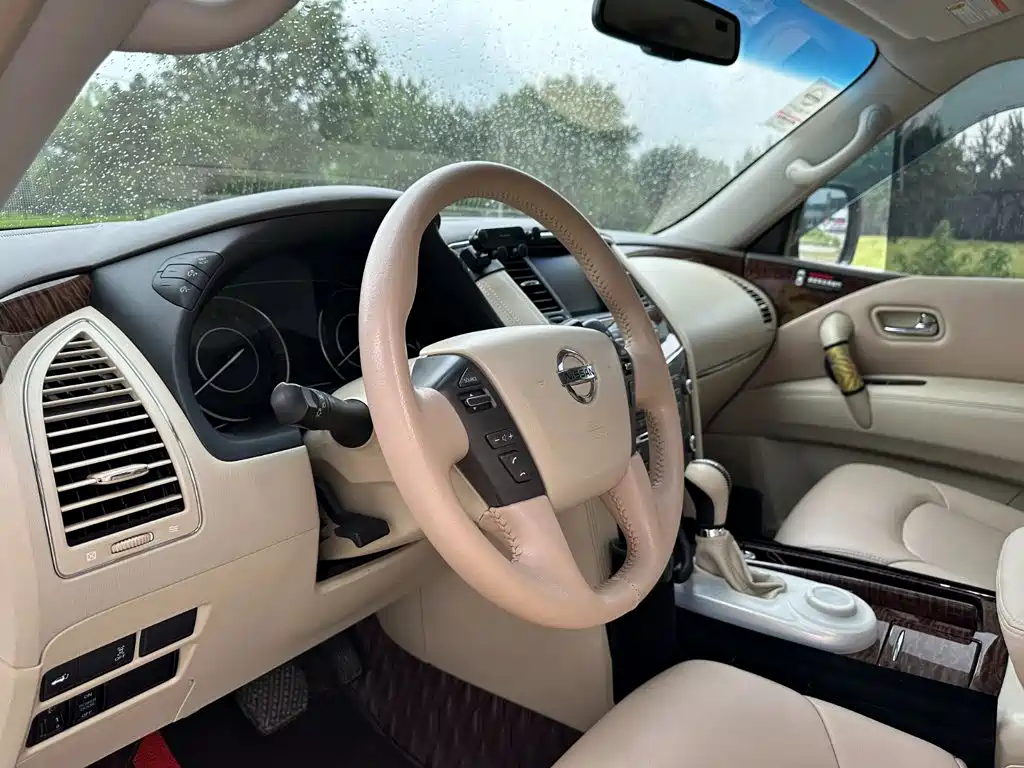 Nissan Patrol — миниатюра 13