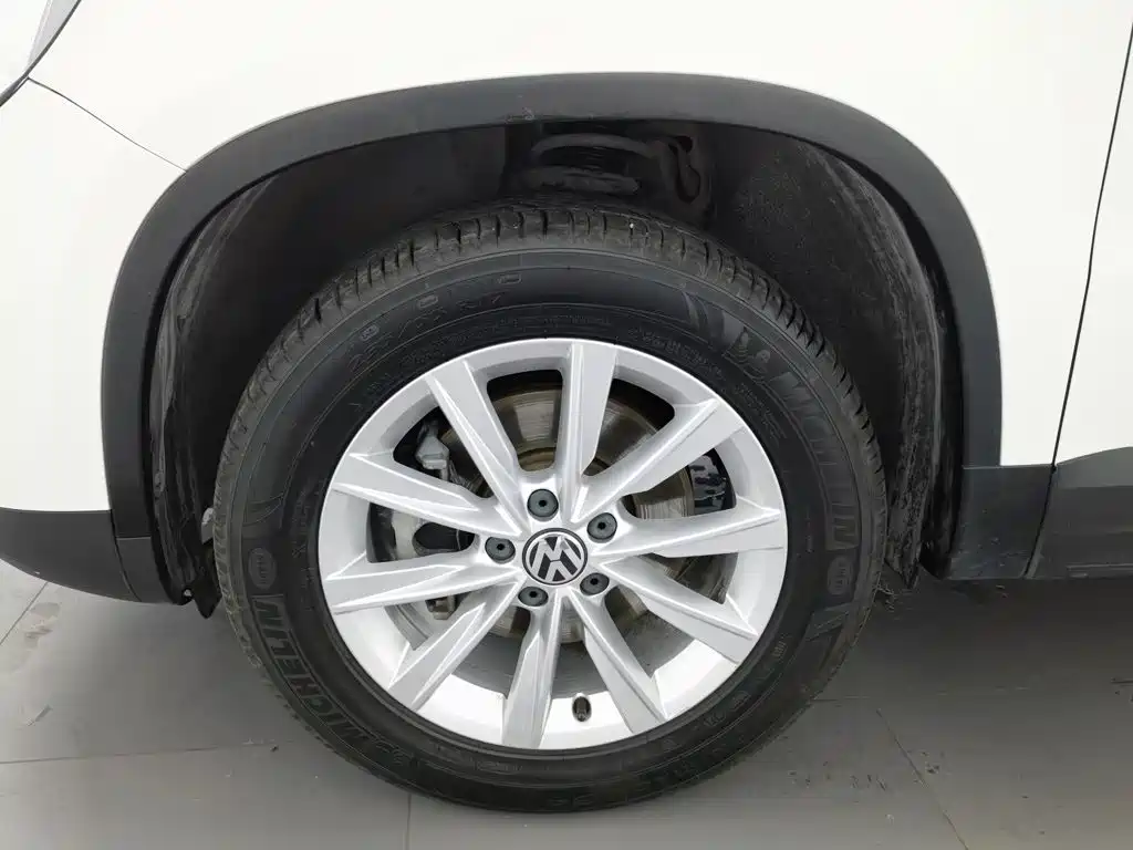Volkswagen Tiguan — миниатюра 17