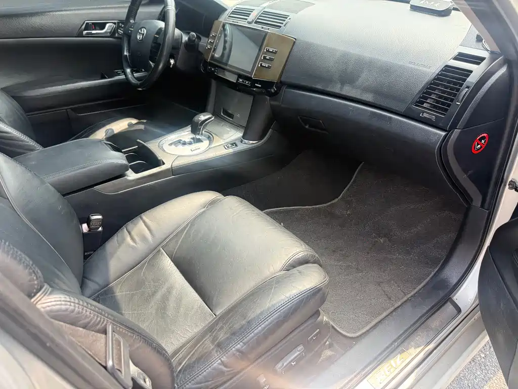Toyota Reiz — миниатюра 9