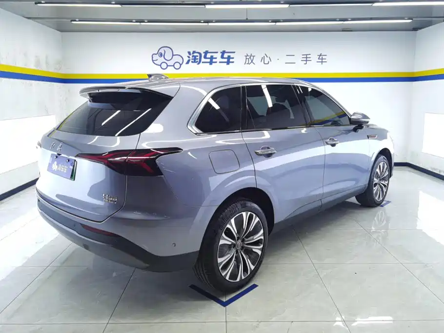 Hongqi Красный флаг HS6 PHEV — миниатюра 3