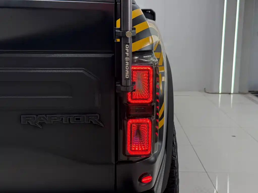Ford F-150 Raptor — миниатюра 17