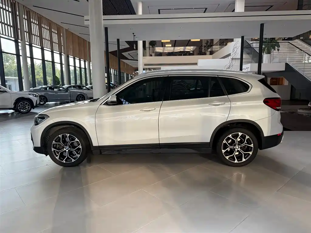 BMW X1 — миниатюра 14