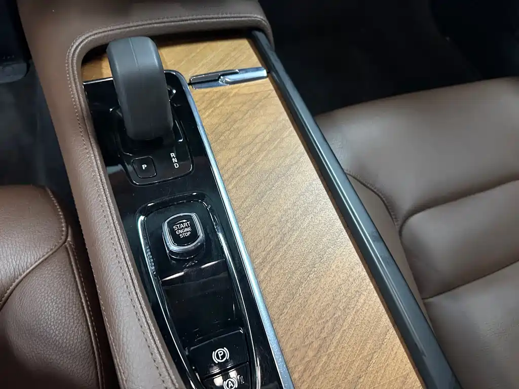 Volvo S90 — миниатюра 9