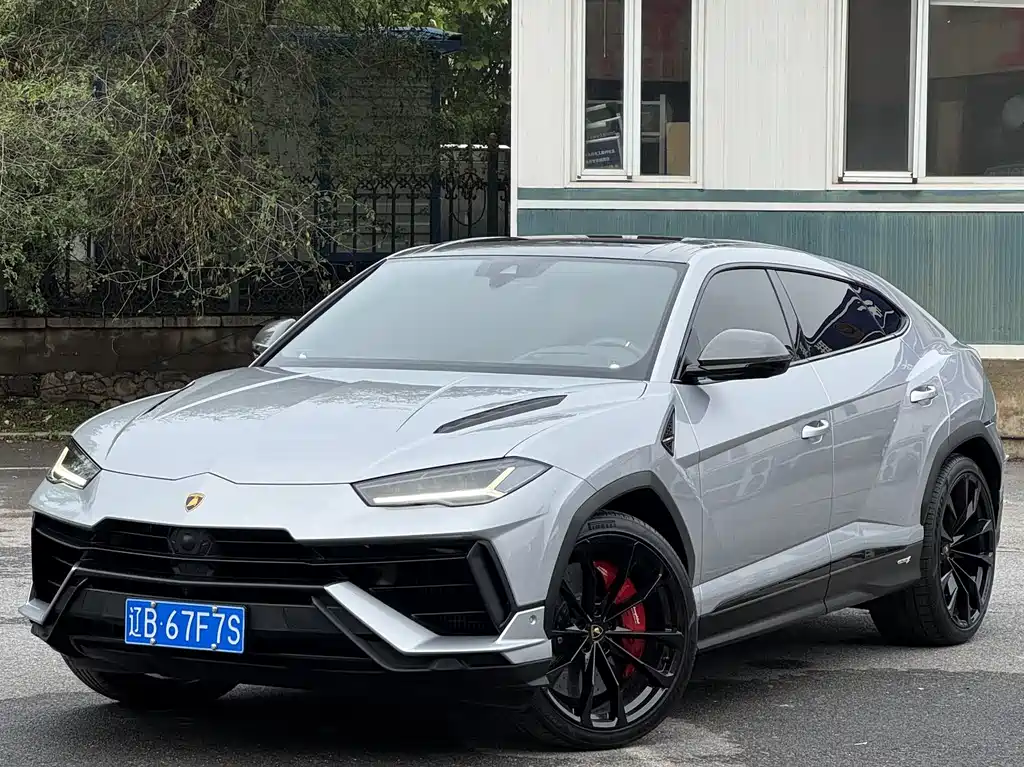 Купить Lamborghini Urus