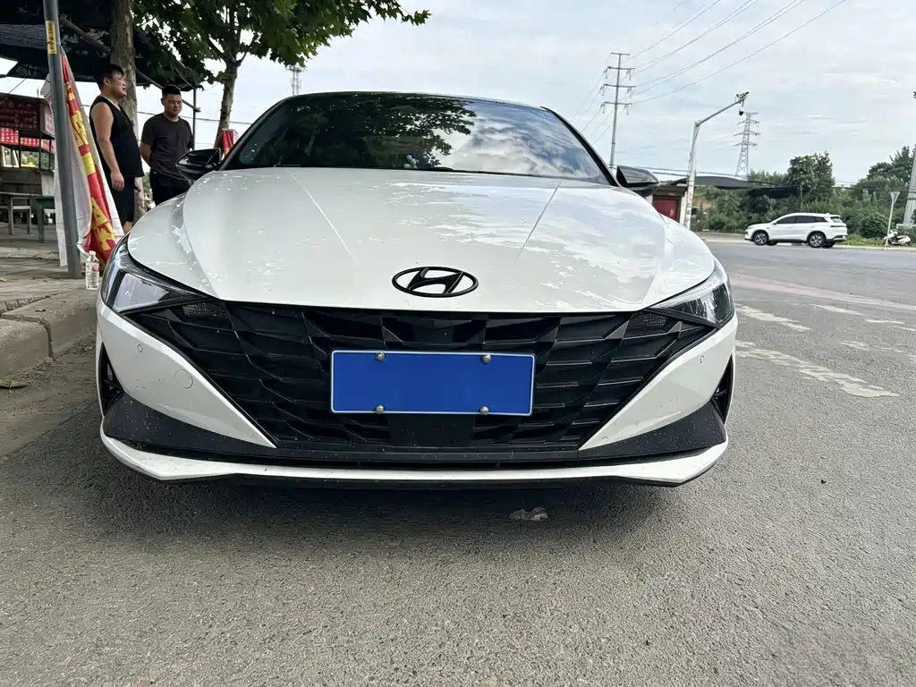 Hyundai Elantra — миниатюра 2