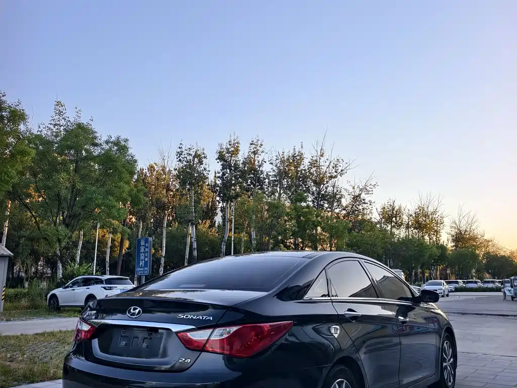 Hyundai Sonata — миниатюра 8