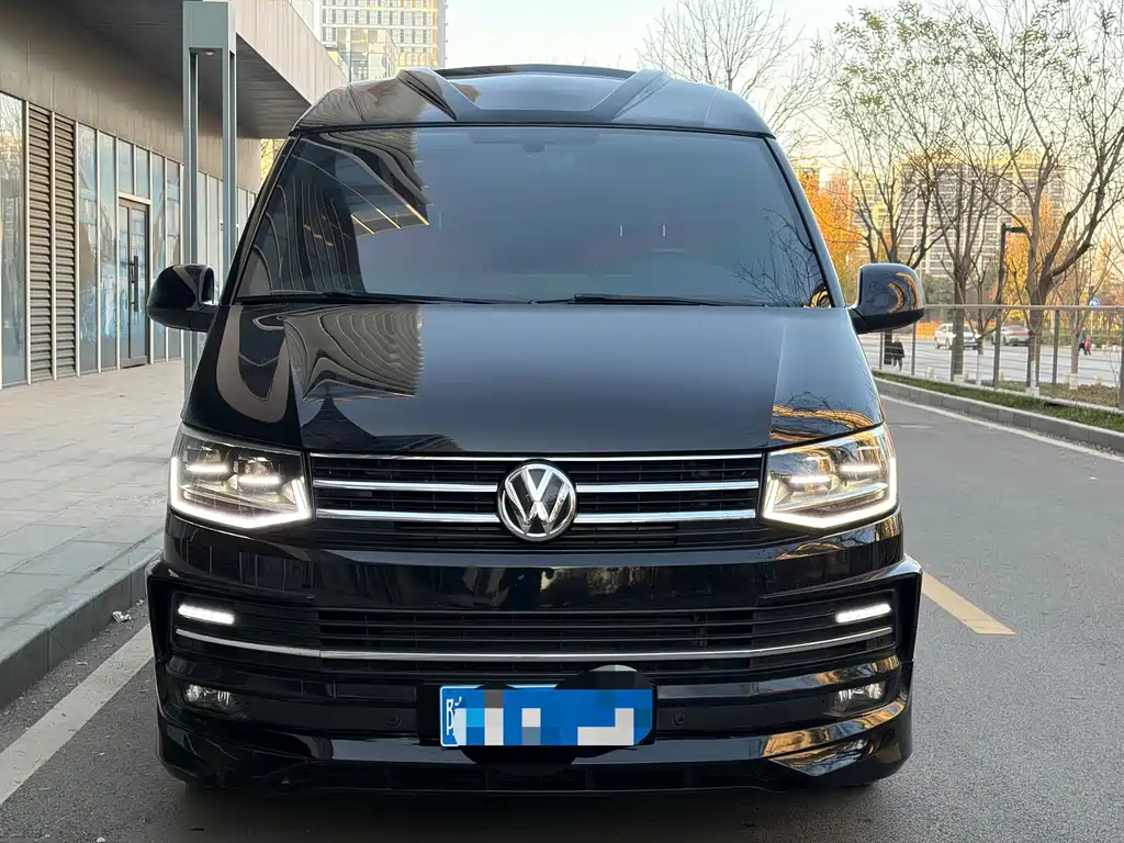 Volkswagen Caravelle — миниатюра 2