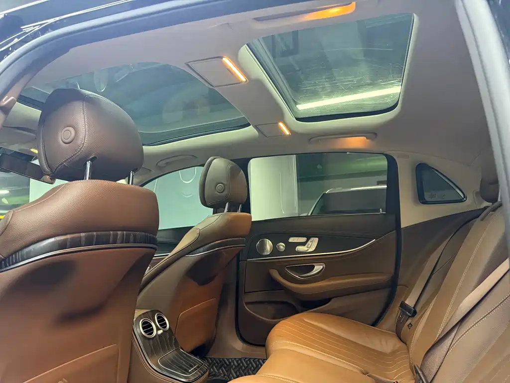 MERCEDES-BENZ E CLASS